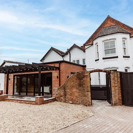 House With A Cinema And Games Room, Sleeps 17 Shrewsbury Kültér fotó