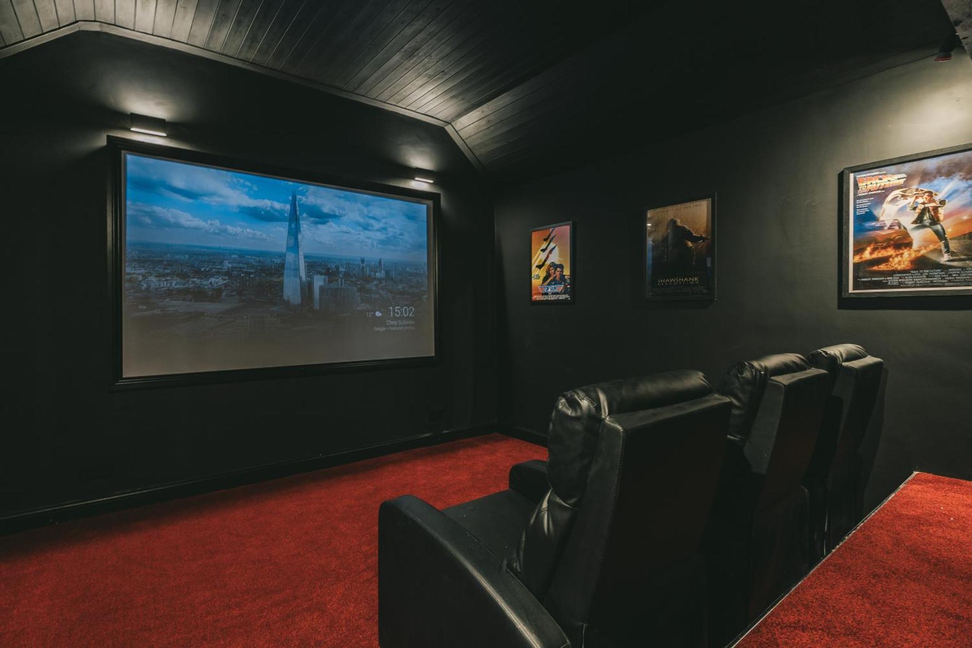 House With A Cinema And Games Room, Sleeps 17 Shrewsbury Kültér fotó