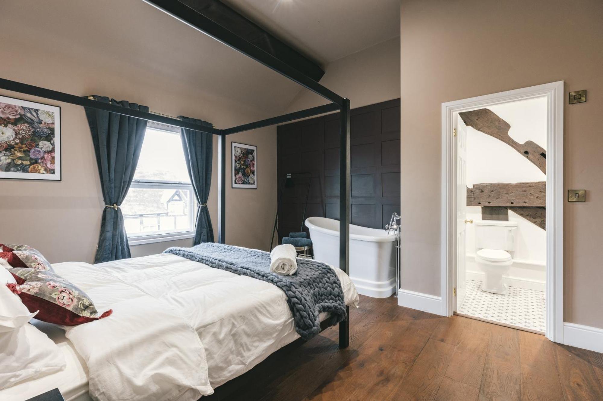 House With A Cinema And Games Room, Sleeps 17 Shrewsbury Kültér fotó